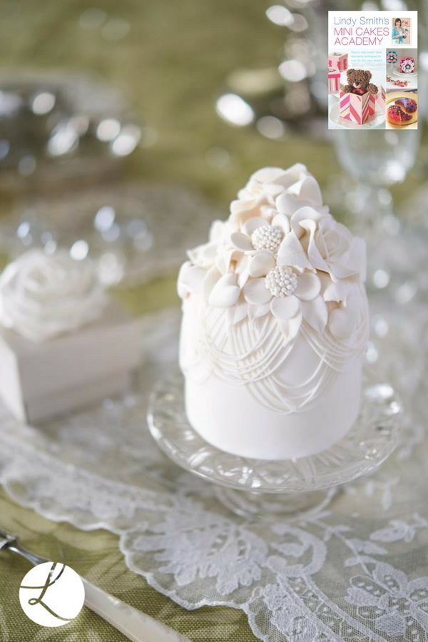 How to make sugar roses class with Lindy Smith Ludlow, SHROPSHIRE