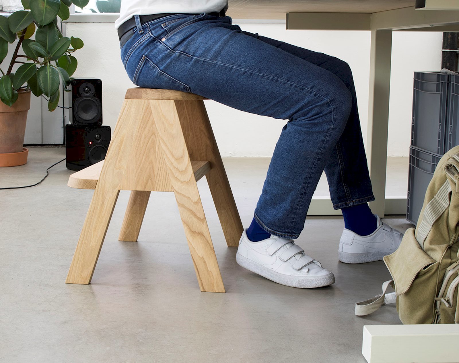 Hockerleiter Eiche • 2 Stufen Tritt • Butler