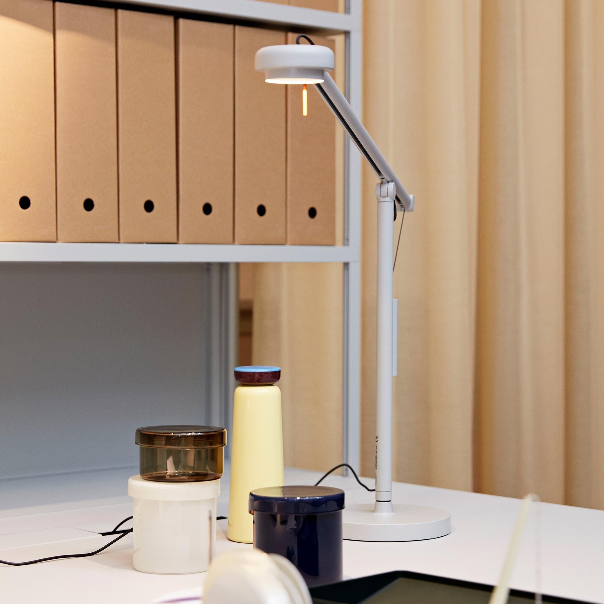 Ausbalancierte LED-Tischleuchte Fifty-Fifty