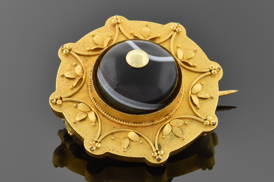 Item #2394 Victorian Agate brooch with Hair Receiver 2394