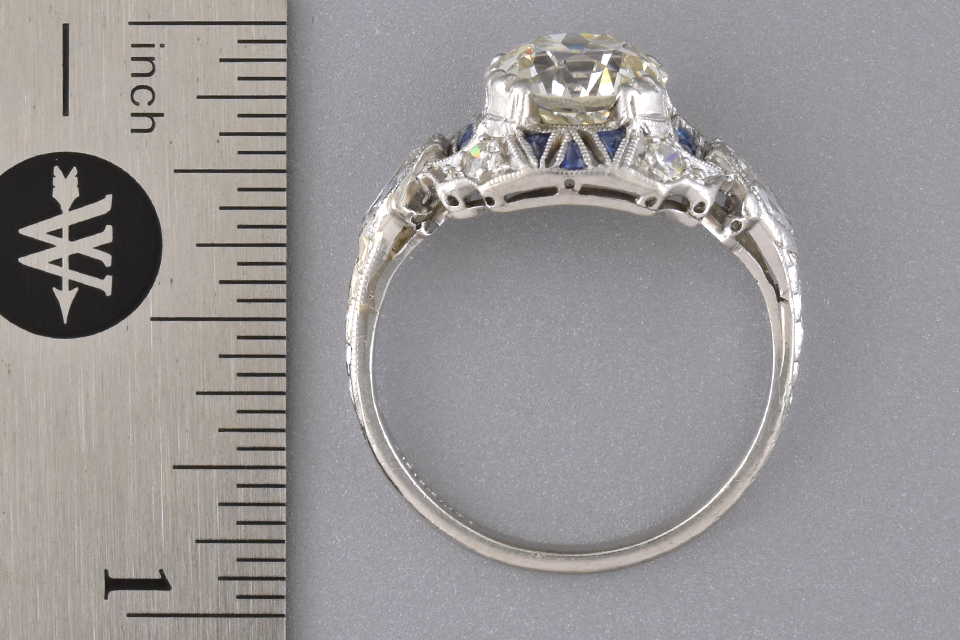 Unique Sapphire Detailed Art Deco Diamond Ring