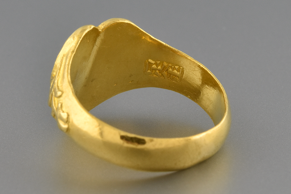 Carved Design Heart Ring In 22 Karat Gold