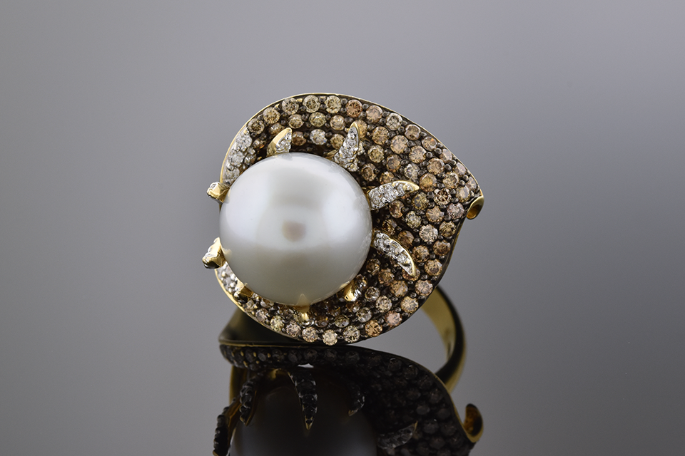 Item #4236 Floral Pearl And Diamond Ring 4236
