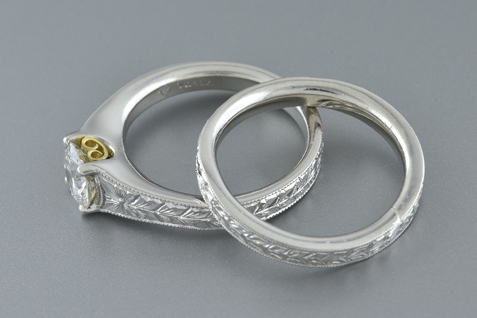 Carved Band Platinum Wedding Set