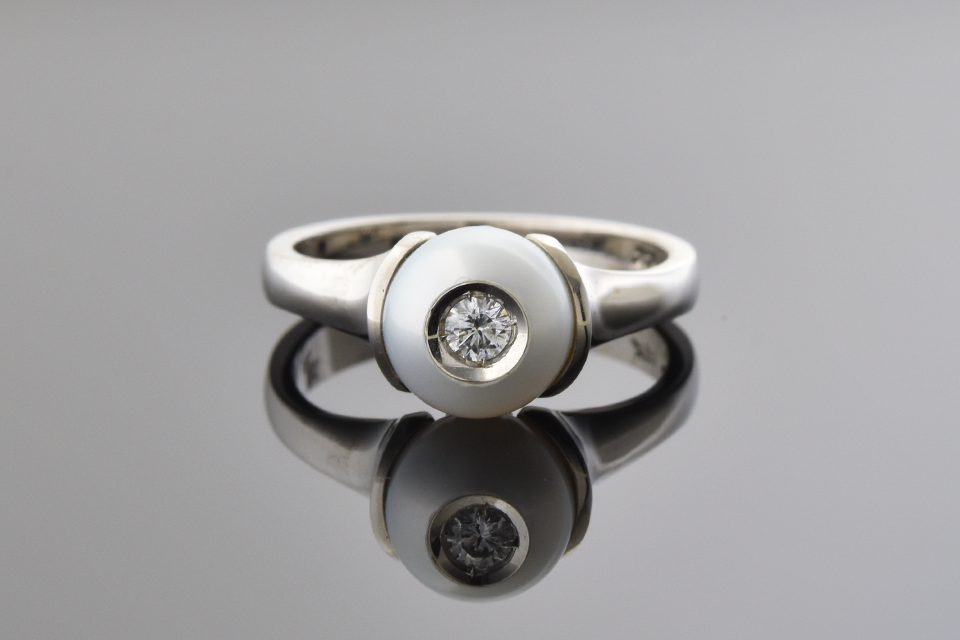 Item #5182 Freshwater Pearl Ring With Diamond Center 5182