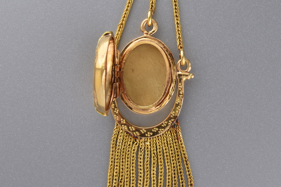 Antique Necklace with Decorative Tassel Locket