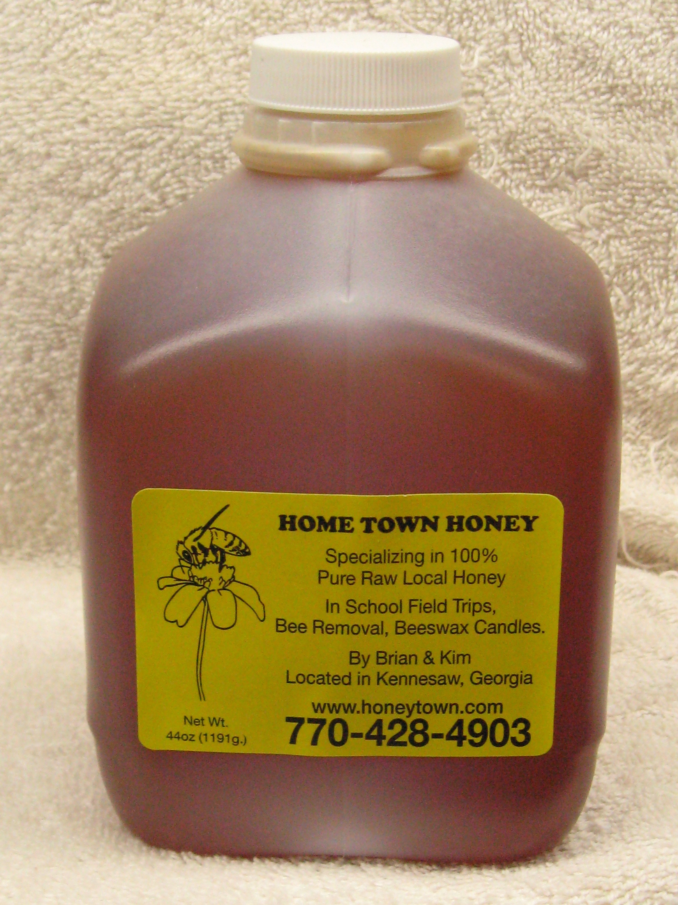 44 oz Plastic Quart of Honey 44QtP