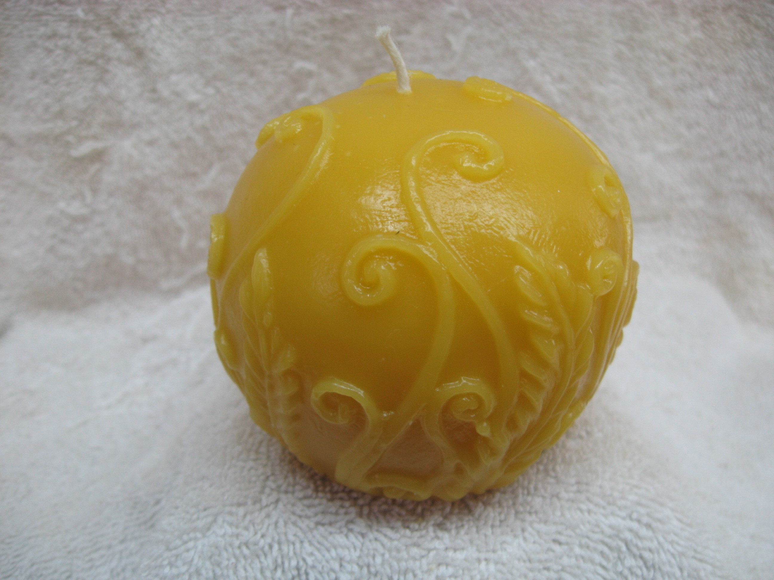 Rustic Fern Ball Candle 00013