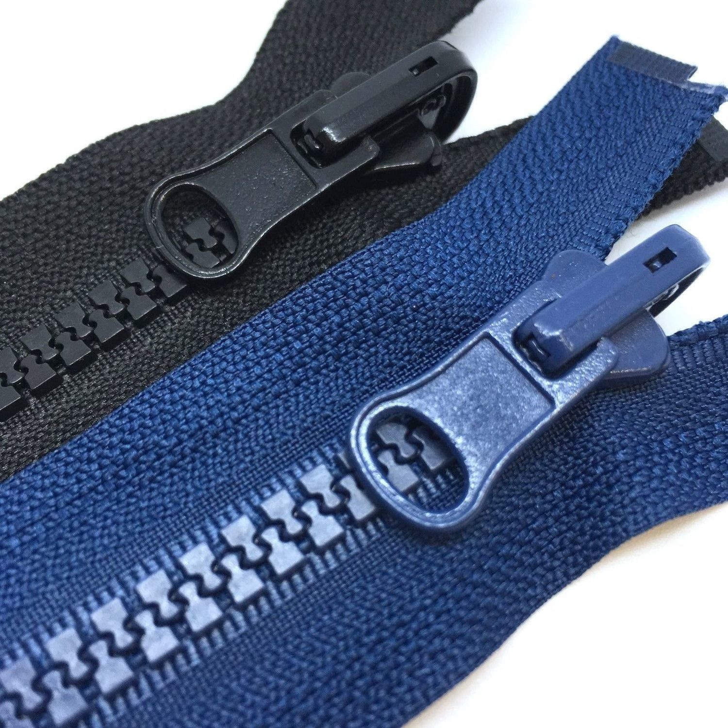 Chunky Plastic Reversible Open End 5 Zips