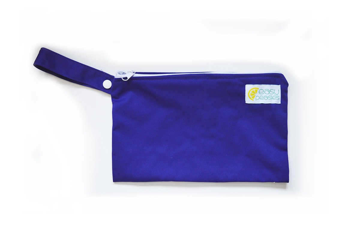 Easy Peasies® Mini Reusable Wetbag With Strap - Grape 00465