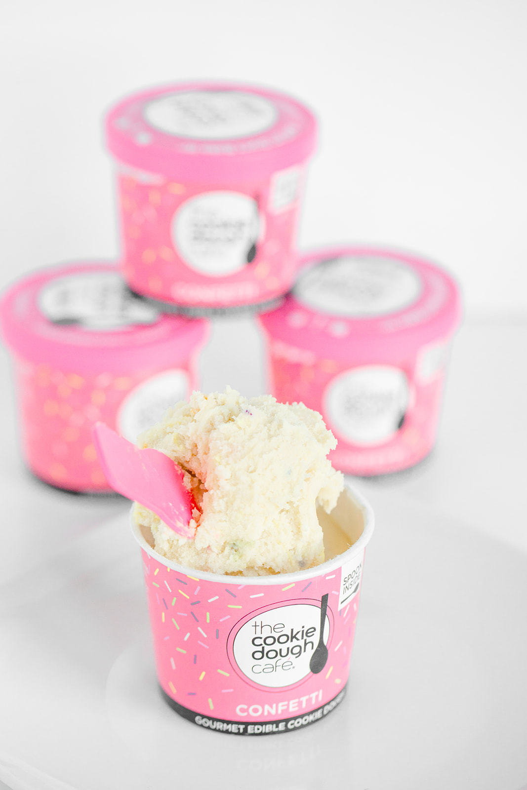 Mega Mini Bash - CONFETTI CAKE (64 Cups)