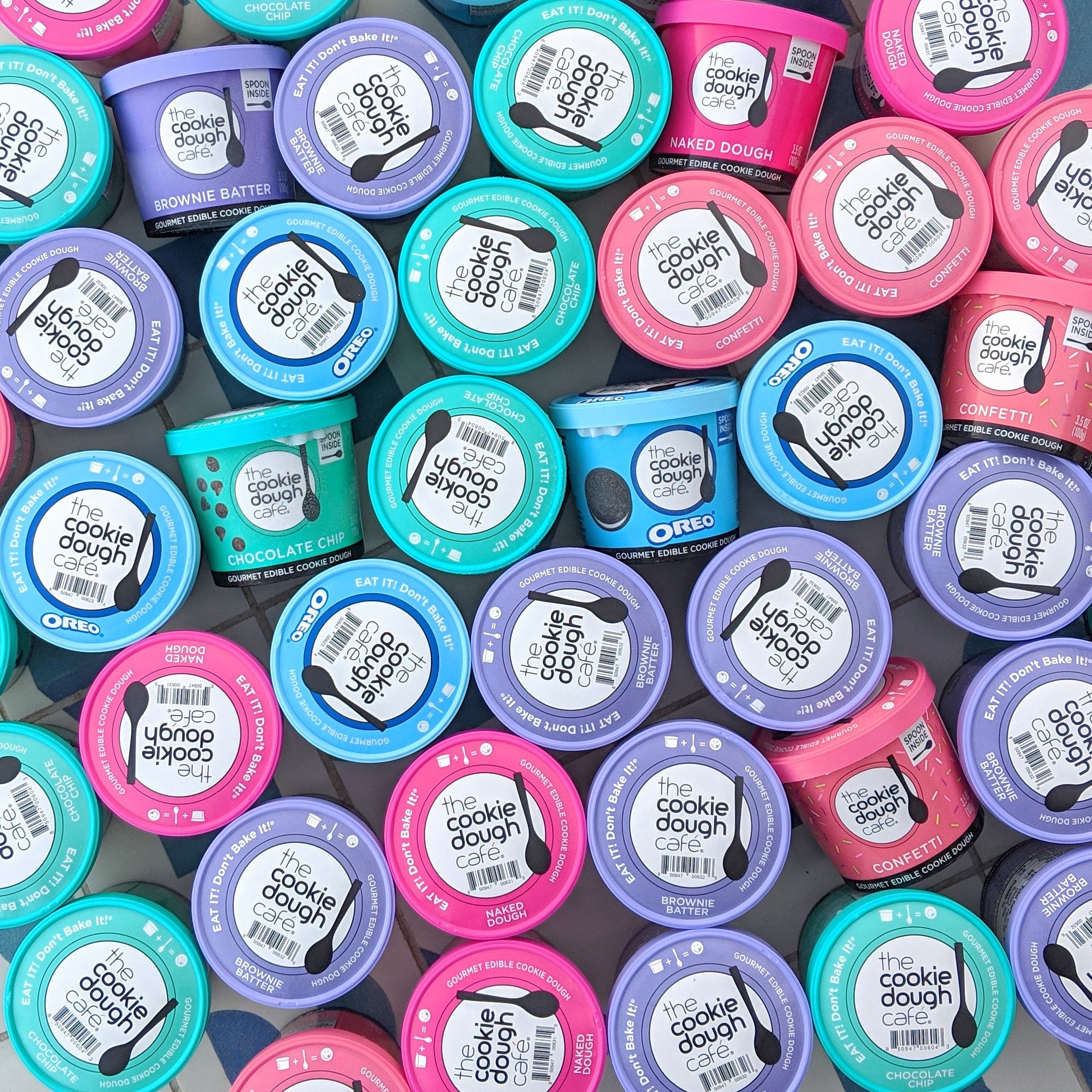 Mega Mini Bash - NAKED DOUGH (64 Cups) 6052