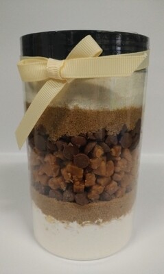 Recipe in a Jar - Choc Chip Salted Caramel Cookie Mix 640g
