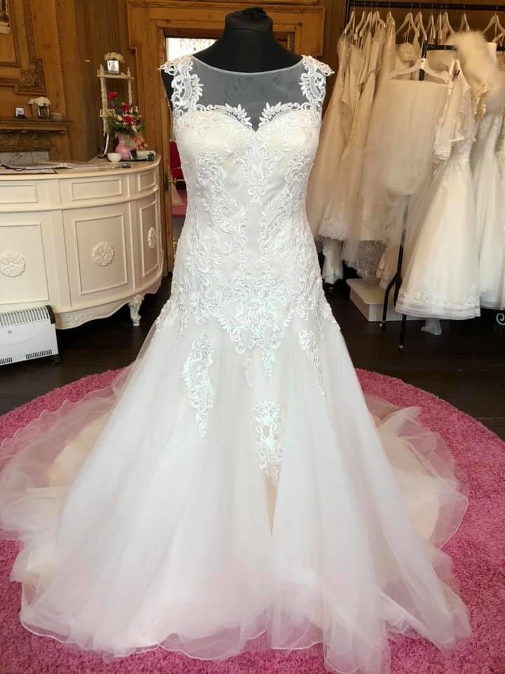 Size 20 Angel Brides Wedding Dress